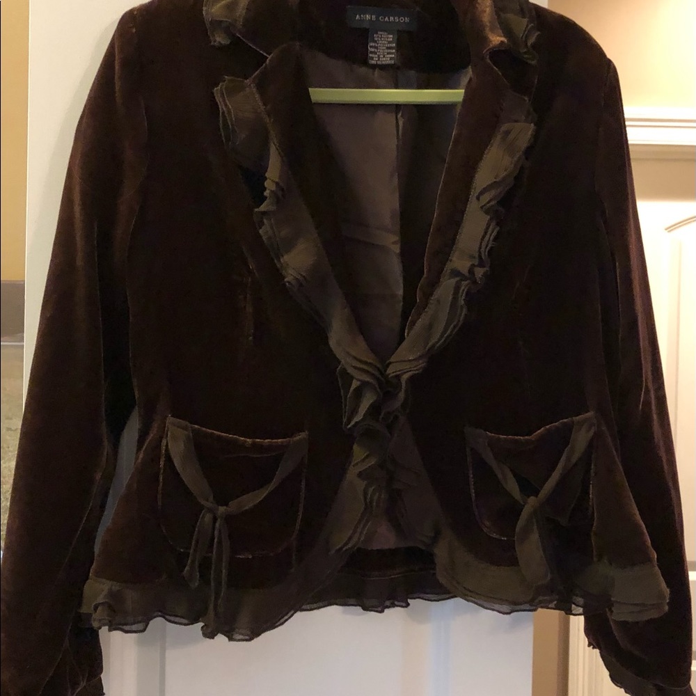 Beautiful velour women’s jacket with great detail.